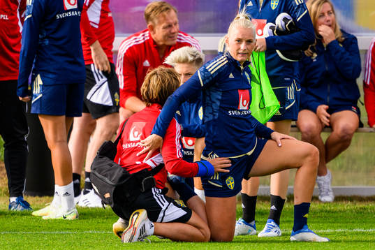 Stina Blackstenius gets treated by physio Annica Näsmark