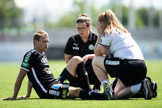 Brages Alexander Zetterström har ont