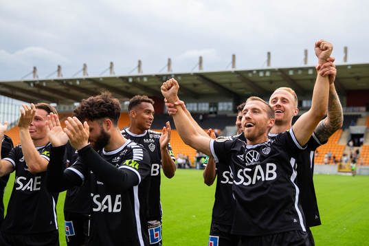 Brages Jacob Stensson jublar