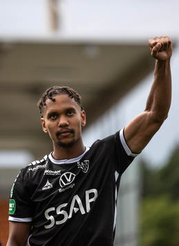Brages Seth Hellberg jublar