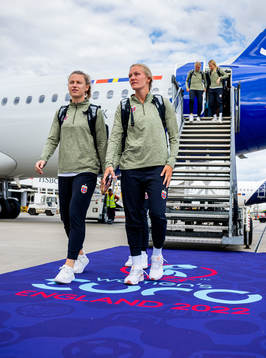 Synne Skinnes Hansen and Frida Maanum of the Norwegian