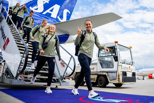 Amalie Eikeland and Vilde Bøe Risa of the Norwegian