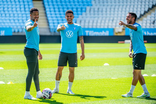 Bläddra bland fler bilder av Fotboll, Kval till Champions League, Malmö FF, Träning 