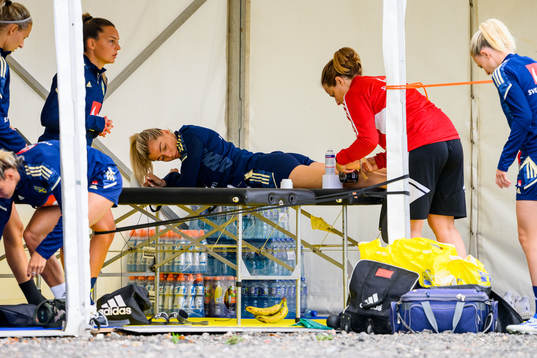 Linda Sembrant get's treatment