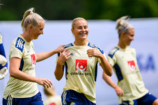 Stina Blackstenius and Amanda Nilden