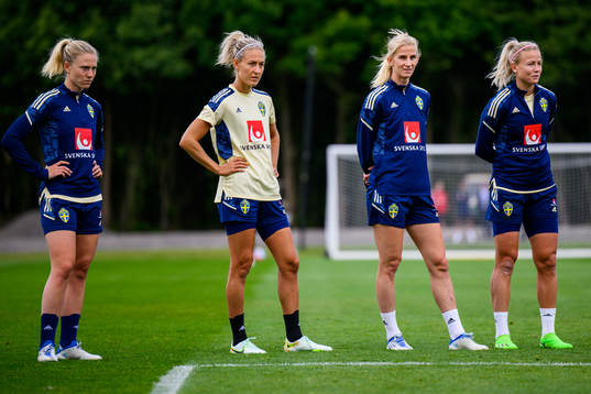 Rebecka Blomqvist, Emma Kullberg, Sofia Jakobsson and Hanna