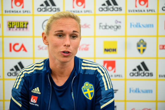 Jonna Andersson is interviewed by the media