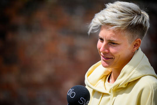 Lina Hurtig is interviewed by the media