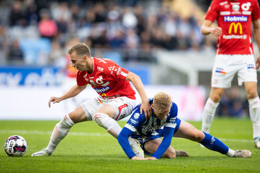 Degerfors Christos Gravius och IFK Göteborgs Oscar Wendt