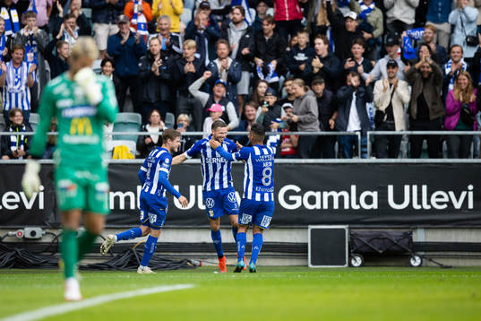 IFK Göteborgs Marcus Berg jublar med lagkamrater