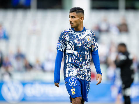 IFK Göteborgs Hosam Aiesh innan fotbollsmatchen i