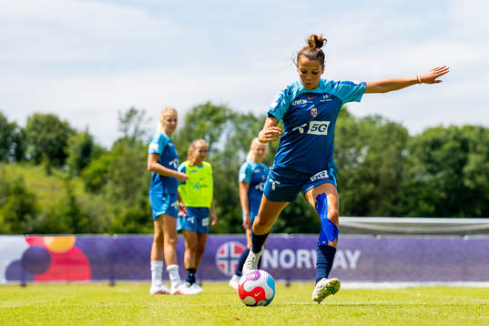 Celin Bizet Ildhusøy of the Norwegian national football