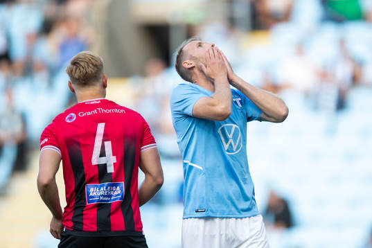 Ola Toivonen of Malmö FF looks dejected