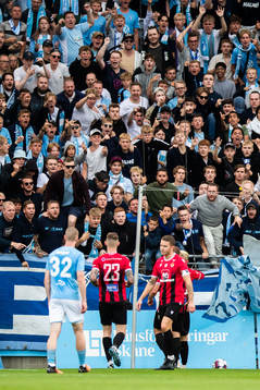 Kristall Mani Ingason of Vikingur celebrates