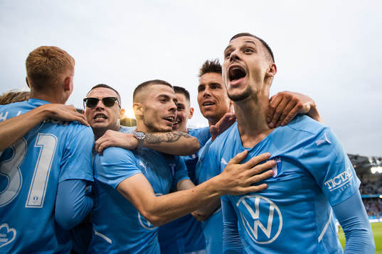 Bläddra bland fler bilder av Football, UEFA Champions League, Qualification, Malmö FF - Vikingur