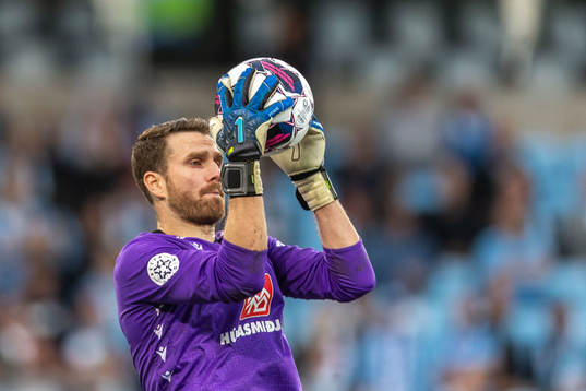 Goalkeeper Thordur Ingason of Vikingur
