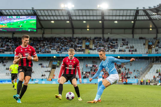 Karl Fridleifur Gunnarsson and Ari Sigurpalsson of Vikingur