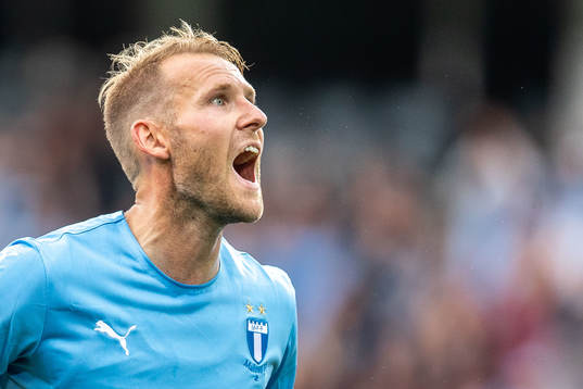 Ola Toivonen of Malmö FF celebrates 2-1