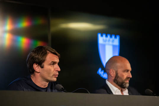 Milos Milojevic, head coach of Malmö FF and Arnar Bergmann