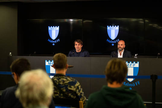 Milos Milojevic, head coach of Malmö FF and Arnar Bergmann