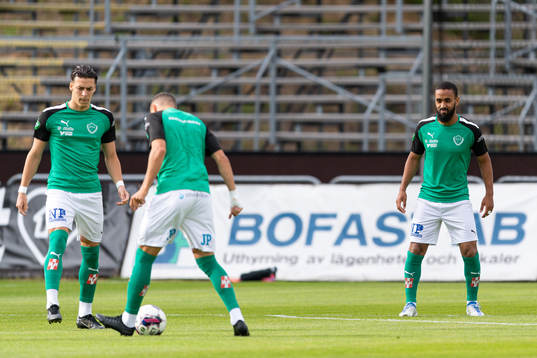 Jönköpings Junes Barny före fotbollsmatchen i Superettan