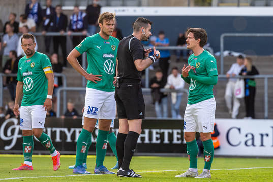 Jönköpings Robin Book och domare Enzo Vesprini