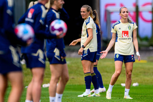 Magdalena Eriksson and Kosovare Asllani