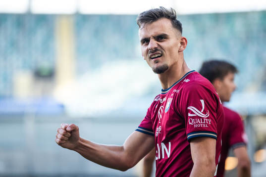 Örgrytes Ajdin Zeljkovic jublar