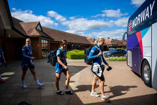 Goalkeeper Guro Pettersen, Tuva Hansen and Julie Blakstad