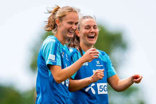 Bläddra bland fler bilder av UEFA Women's Euro 2022, day -1, Norway, training