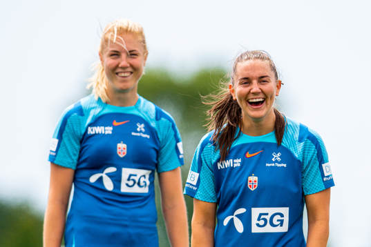 Sophie Román Haug and Vilde Bøe Risa of the Norwegian