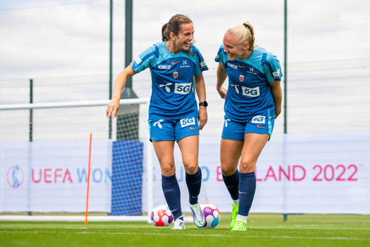 Tuva Hansen and Maria Thorisdottir of the Norwegian