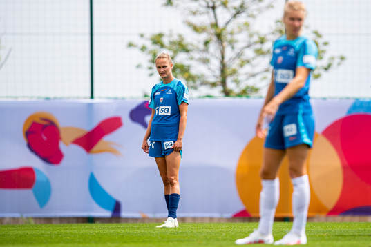 Caroline Graham Hansen and Ada Hegerberg of the Norwegian