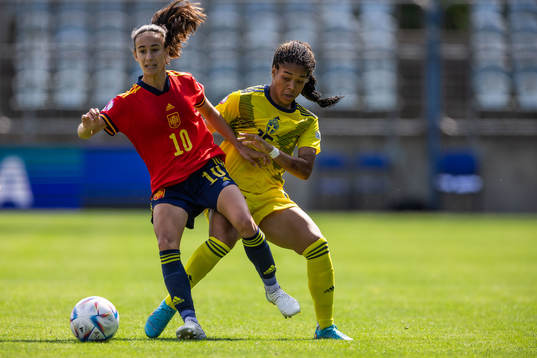 Julia Bartel Holgado of Spain and Evelina Duljan  of Sweden