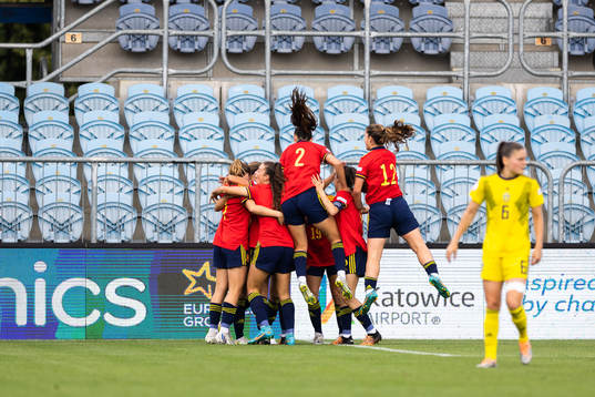 Mirari Uria Gabilondo of Spain celebrates