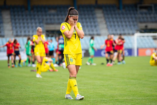 Emilia Pelgander of Sweden looks dejected