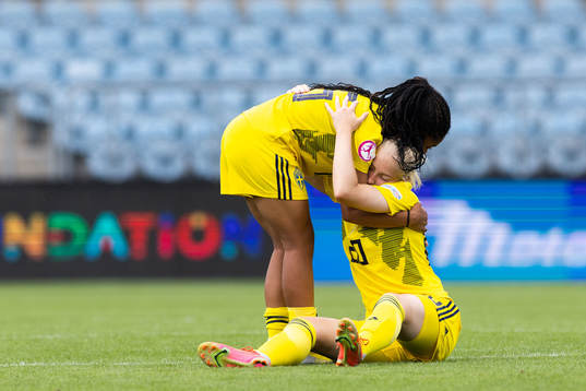 Evelina Duljan and Wilma Leidhammar of Sweden looks dejected