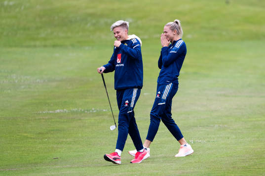 Lina Hurtig and Fridolina Rolfö of Sweden