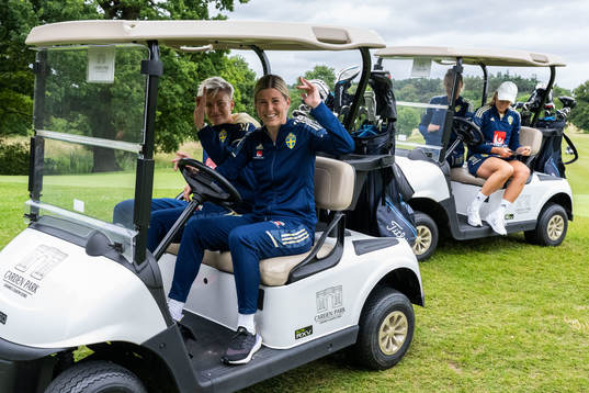 Lina Hurtig and Olivia Schough of Sweden