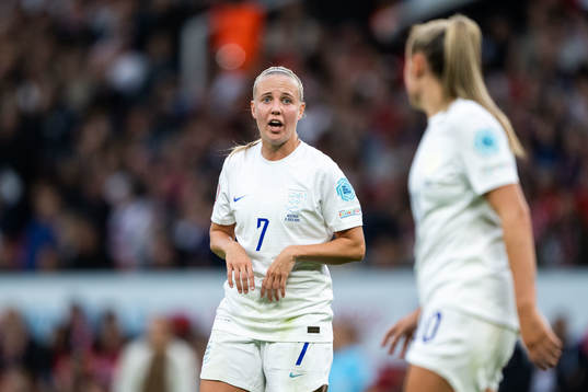 Beth Mead of England