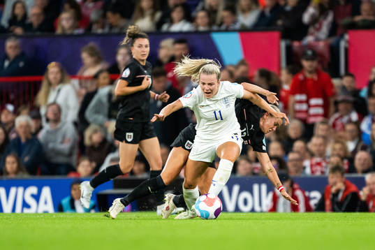 Lauren Hemp of England and Laura Wienroither of Austria