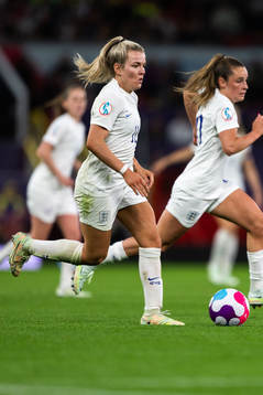 Lauren Hemp of England