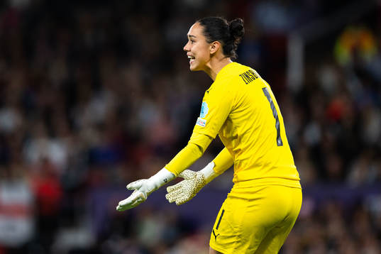 Goalkeeper Manuela Zinsberger of Austria