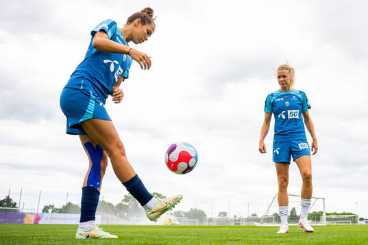 Celin Bizet Ildhusøy and Ada Hegerberg of the Norwegian