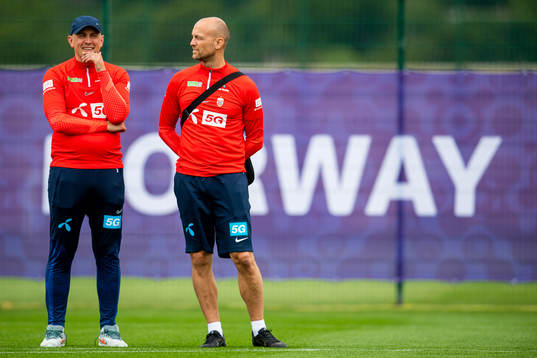 Sports psychologist Andreas Ivarsson and physio Per-Otto