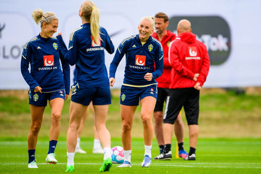 Emma Kullberg and Stina Blackstenius
