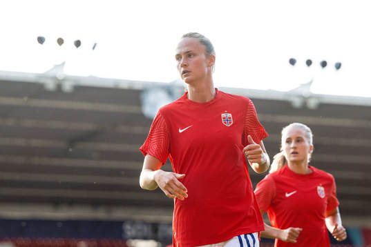 Caroline Graham Hansen of Norway warms up