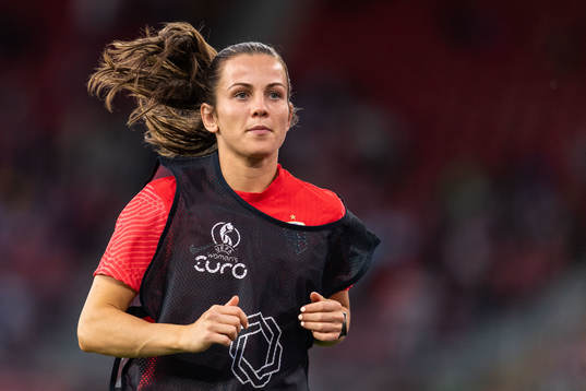 Tuva Hansen of Norway warms up