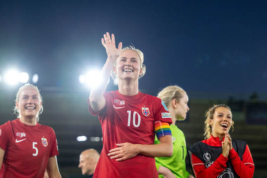 Caroline Graham Hansen of Norway celebrates