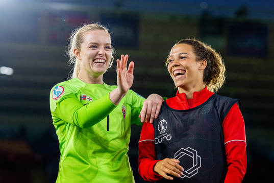 Goalkeeper Guro Pettersen and Celin Bizet Ildhusøy of